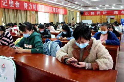 文明禮儀促服務(wù)提升 德州市人民醫(yī)院護(hù)理部舉辦護(hù)士禮儀服務(wù)規(guī)范考試